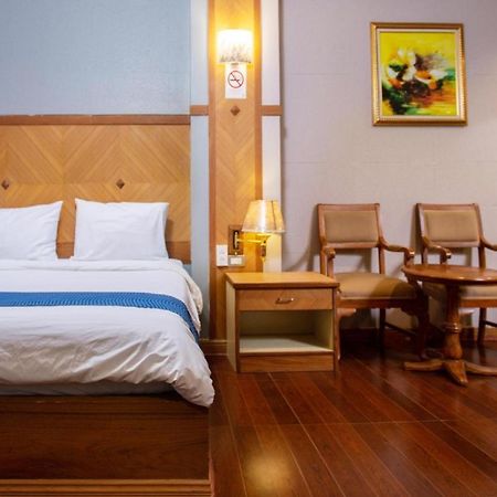 Nh Elegant Hotel Sakon Nakhon Dış mekan fotoğraf