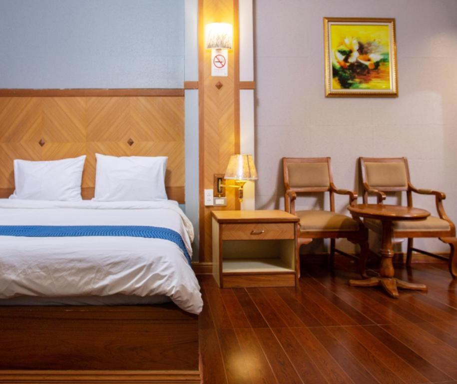 Nh Elegant Hotel Sakon Nakhon Dış mekan fotoğraf