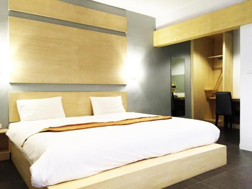Nh Elegant Hotel Sakon Nakhon Dış mekan fotoğraf