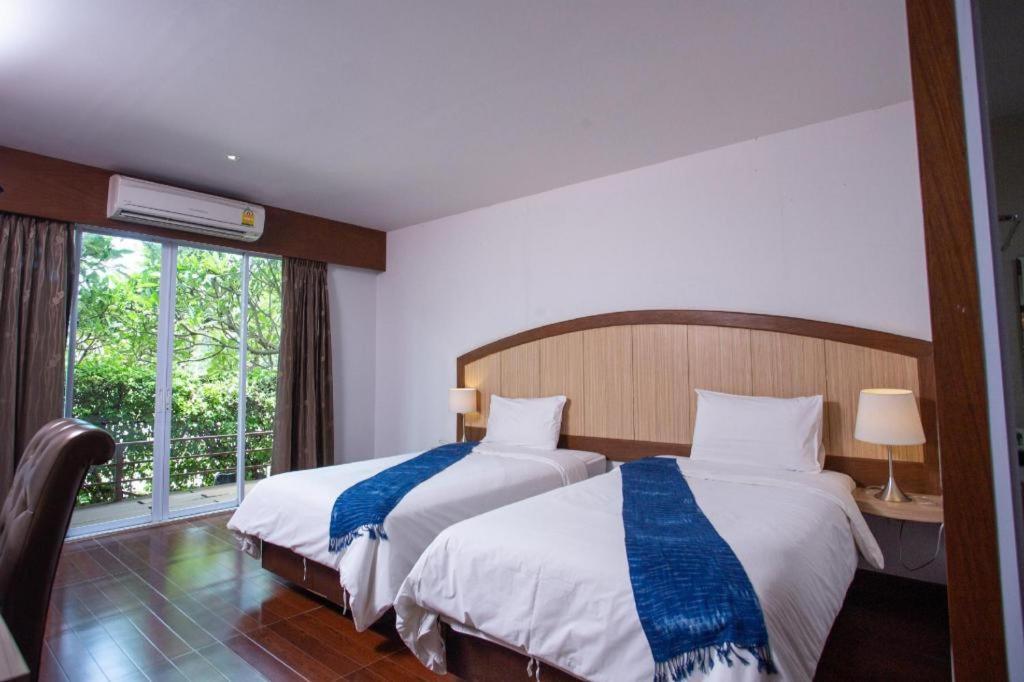 Nh Elegant Hotel Sakon Nakhon Dış mekan fotoğraf
