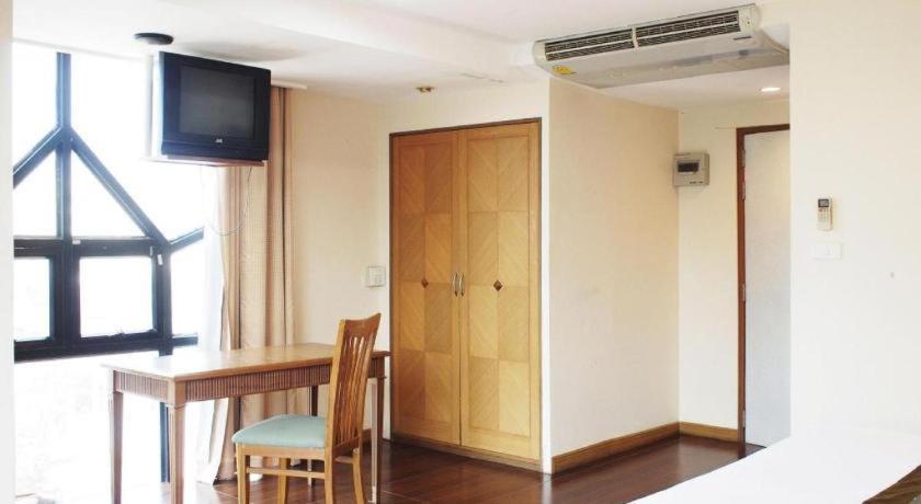 Nh Elegant Hotel Sakon Nakhon Dış mekan fotoğraf