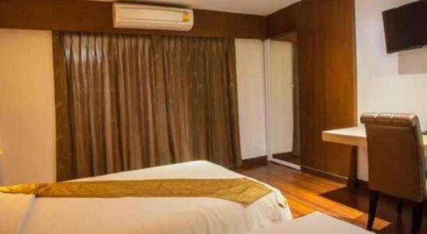 Nh Elegant Hotel Sakon Nakhon Dış mekan fotoğraf