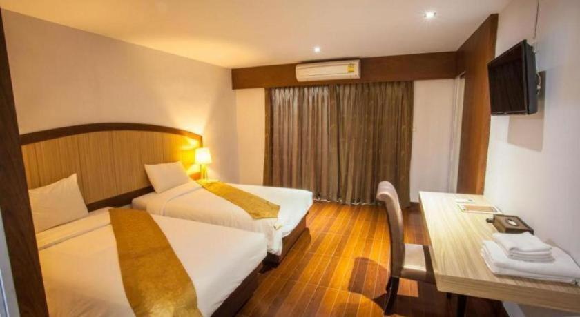 Nh Elegant Hotel Sakon Nakhon Dış mekan fotoğraf