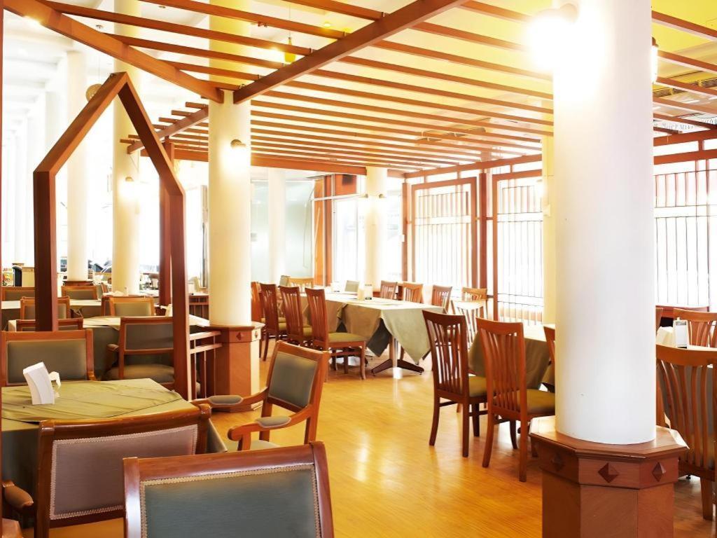 Nh Elegant Hotel Sakon Nakhon Dış mekan fotoğraf