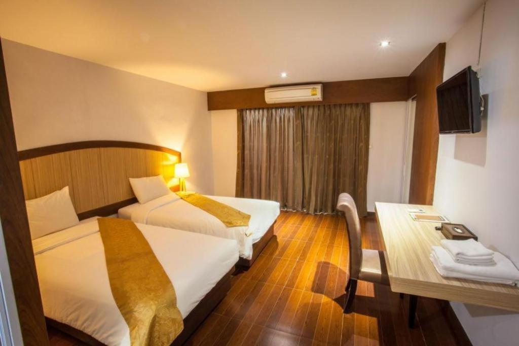 Nh Elegant Hotel Sakon Nakhon Dış mekan fotoğraf